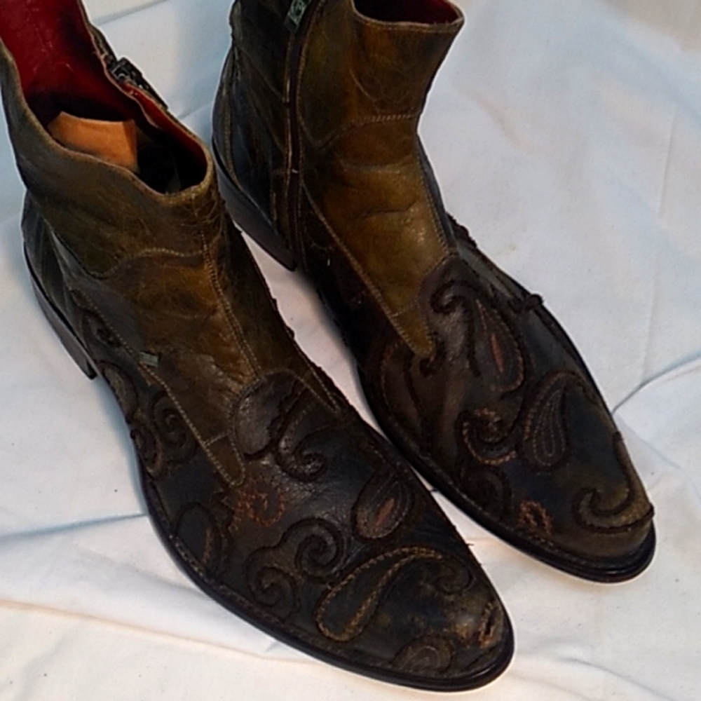 JO Ghost Men's Designer Shoes Vintage. LEATHER. Embroidery